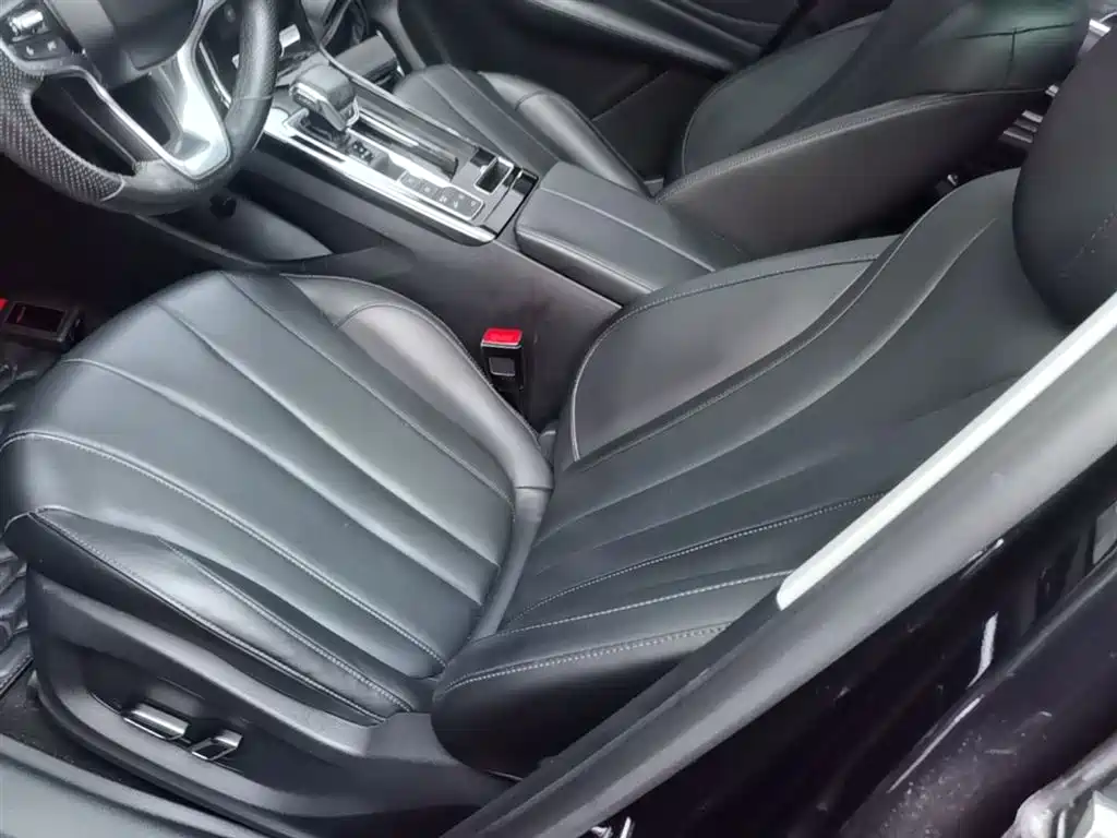 Roewe RX5 MAX 2021 — фото 15