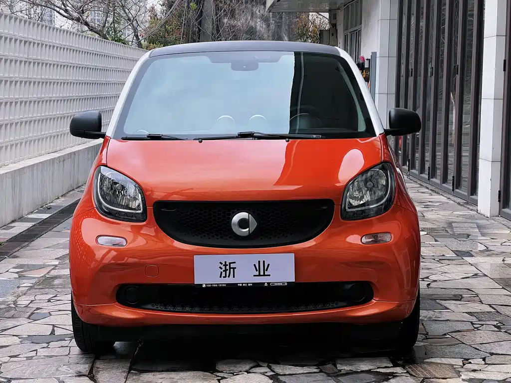 smart Fortwo 2017 — фото 4
