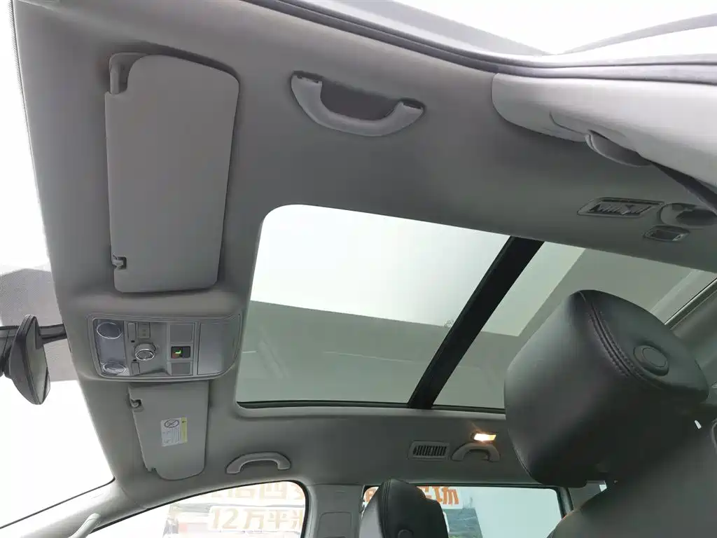 Volkswagen Sharan 2017 — фото 14