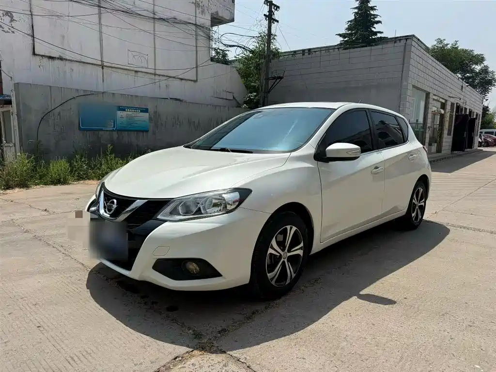 Nissan Tiida 2018 — фото 1