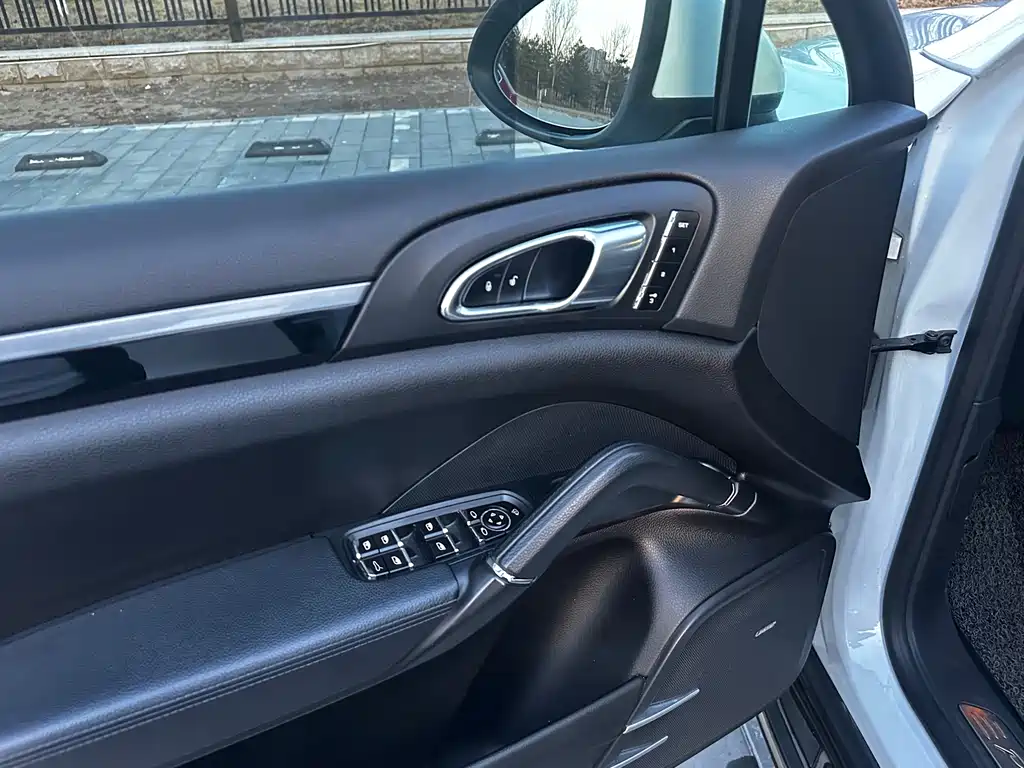 Porsche Cayenne 2014 — фото 15