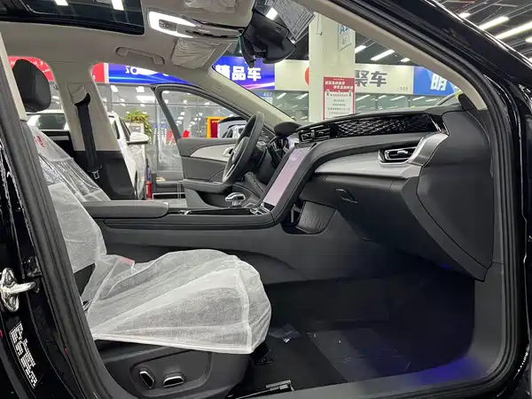 Hongqi H5 2025