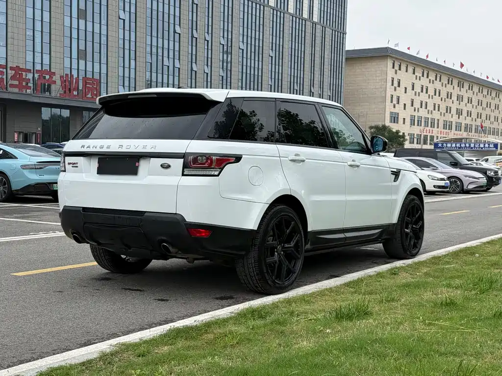 Land Rover Sport 2013 — фото 17