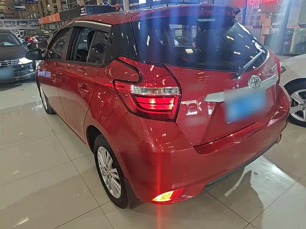 Toyota Yaris L 2018 — фото 5