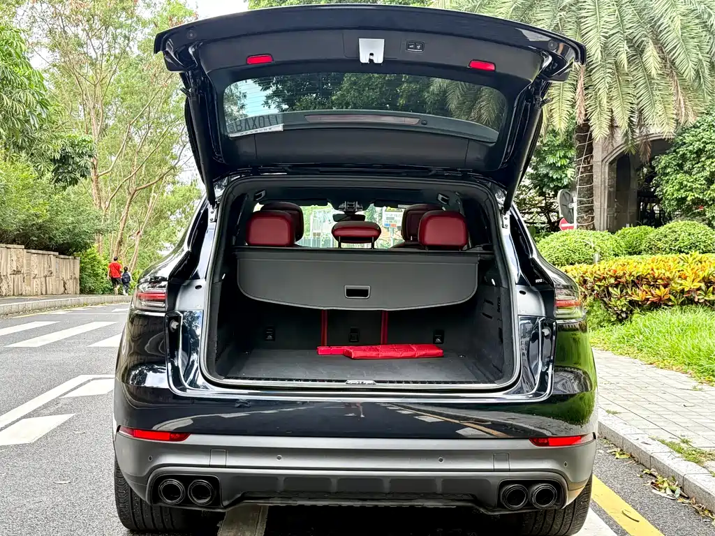 Porsche Cayenne 2021 — фото 10