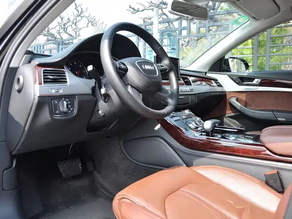 Audi A8 2011