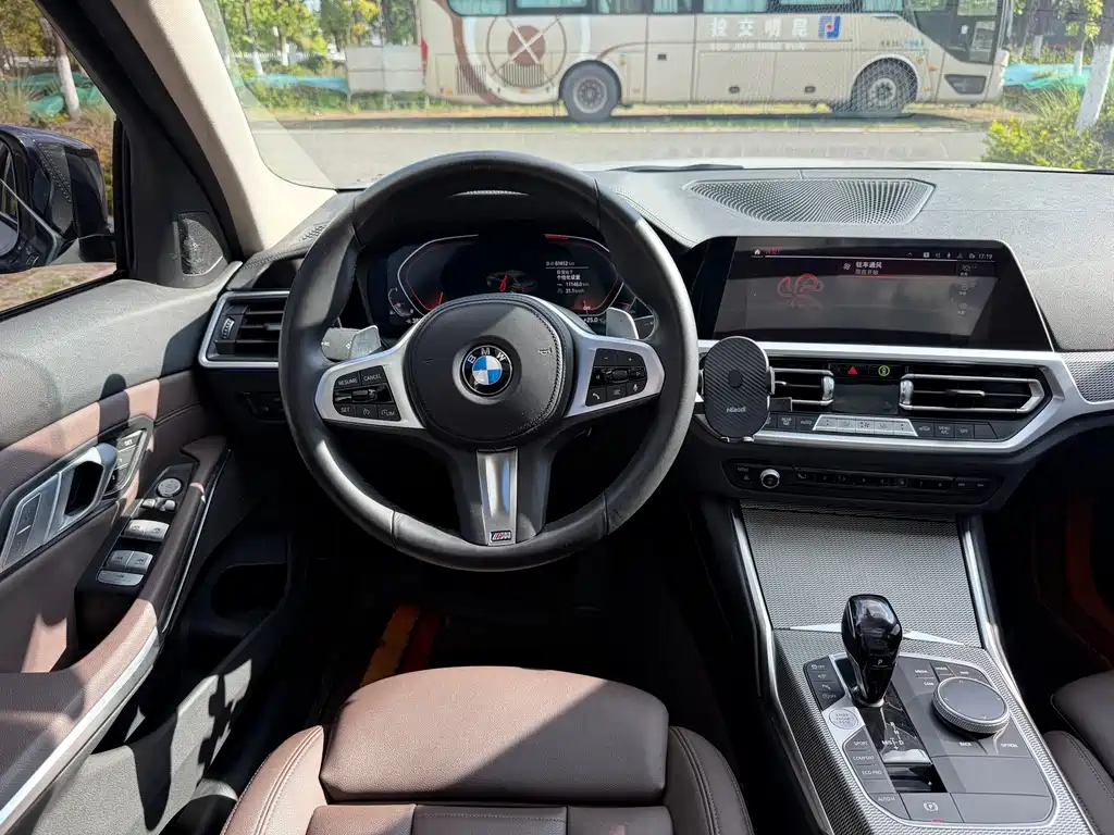 BMW 3 Series 2021 — фото 13
