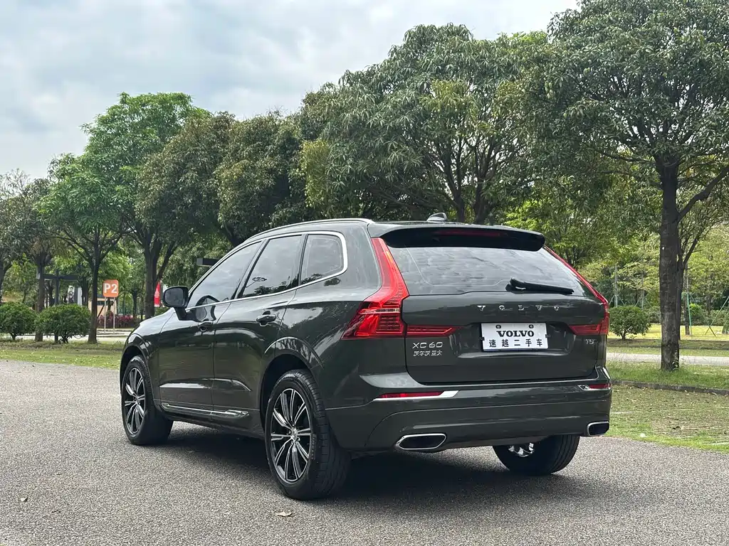 Volvo XC60 2021 — фото 13