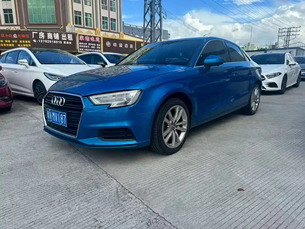 Audi A3 2018 — фото 1