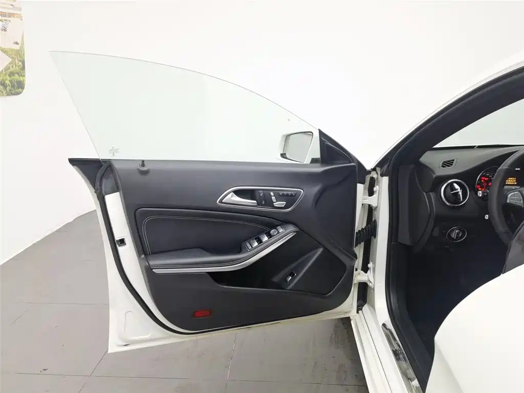 Mercedes-Benz CLA 2017 — фото 8