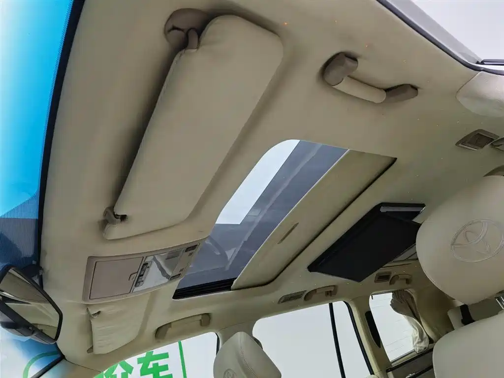 Toyota Land Cruiser 2016 — фото 20