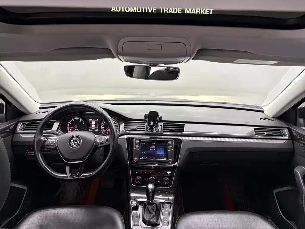 Volkswagen Passat 2016 — фото 13