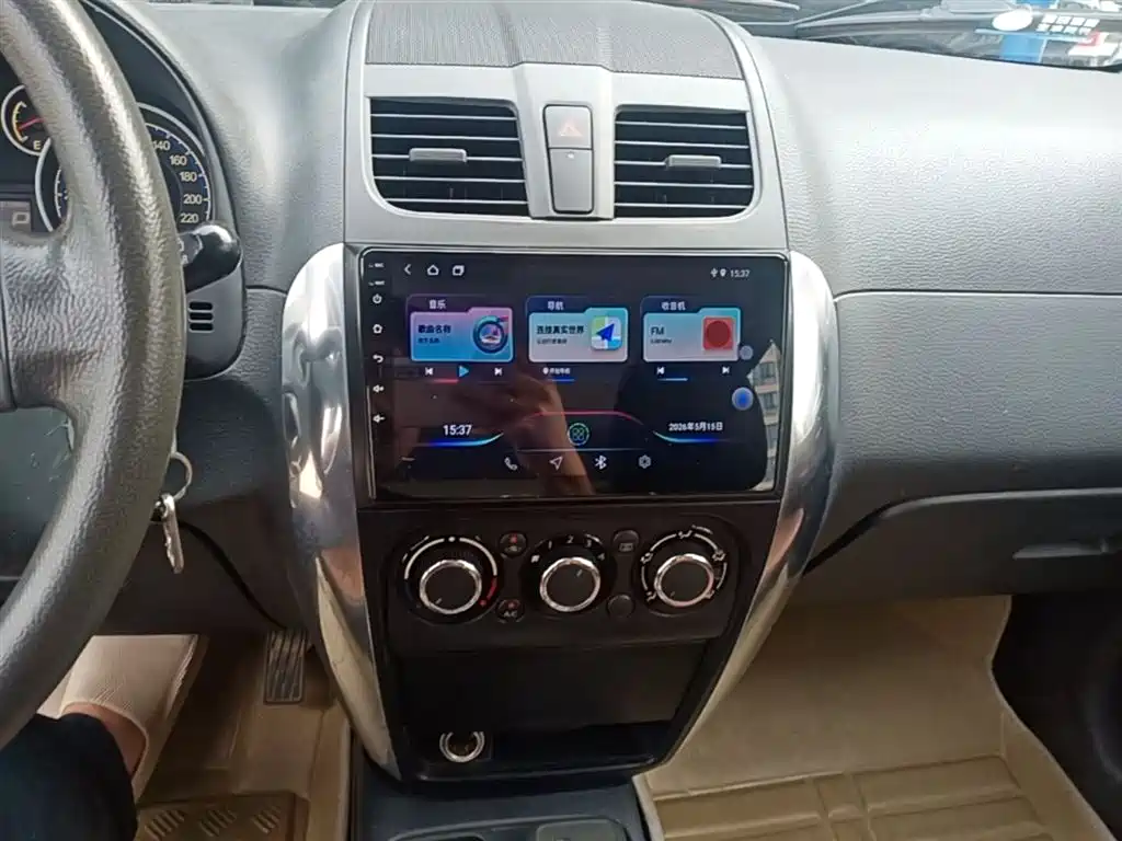 Suzuki SX4 2014 — фото 13
