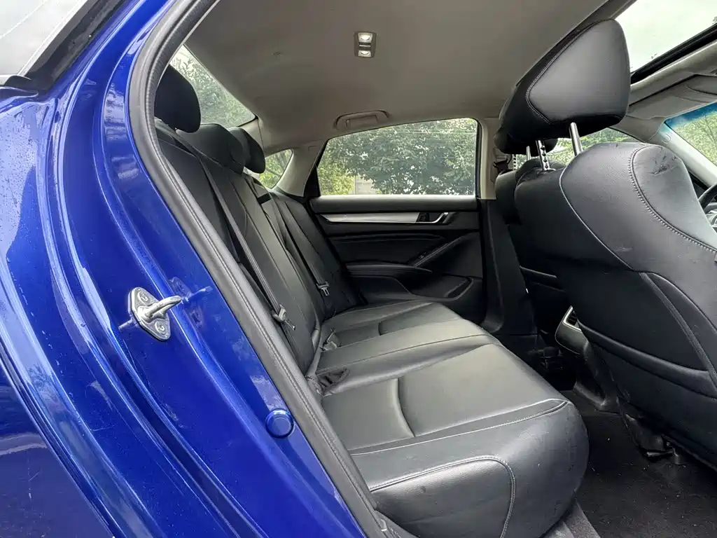 Honda Accord 2019 — фото 12