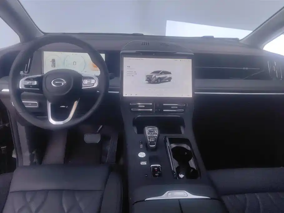 GAC Motor Trumpchi M8 2025 — фото 12