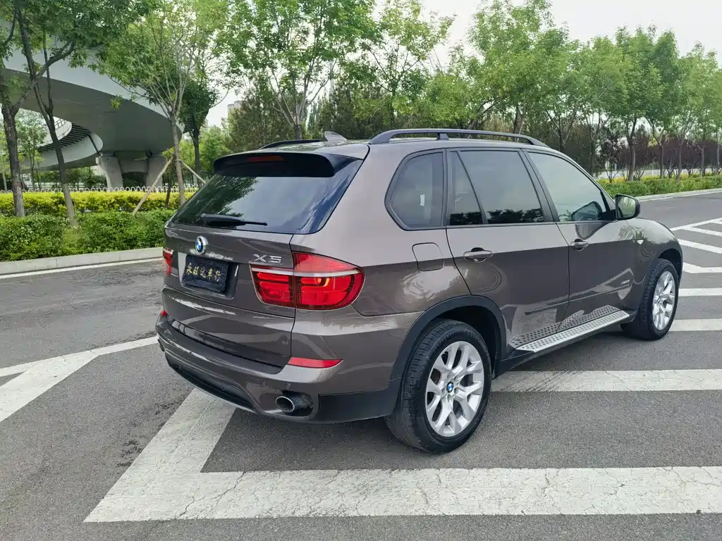 BMW X5 2012 — фото 6