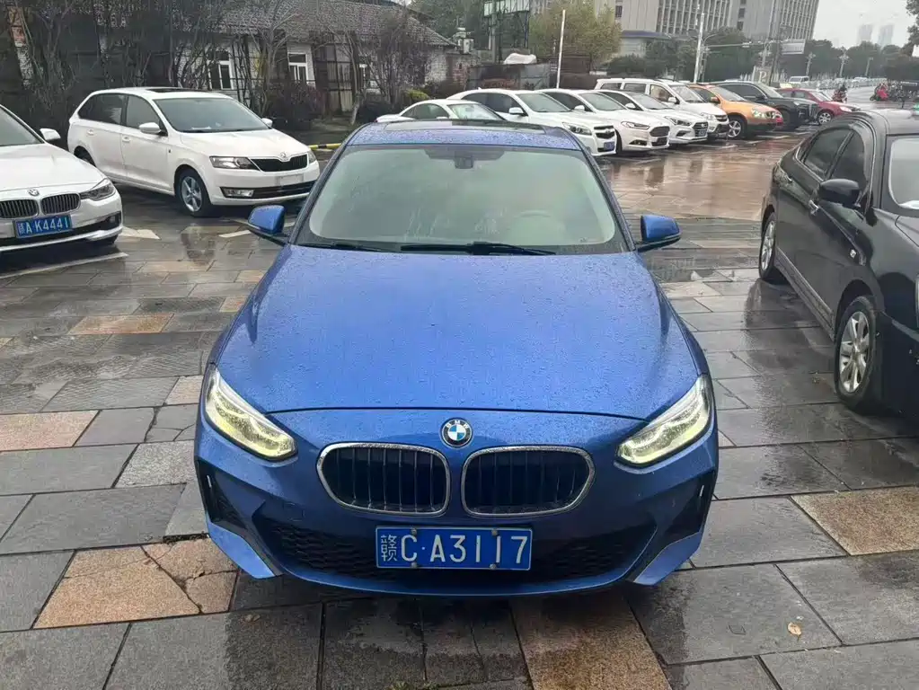 BMW 1 Series 2020 — фото 1