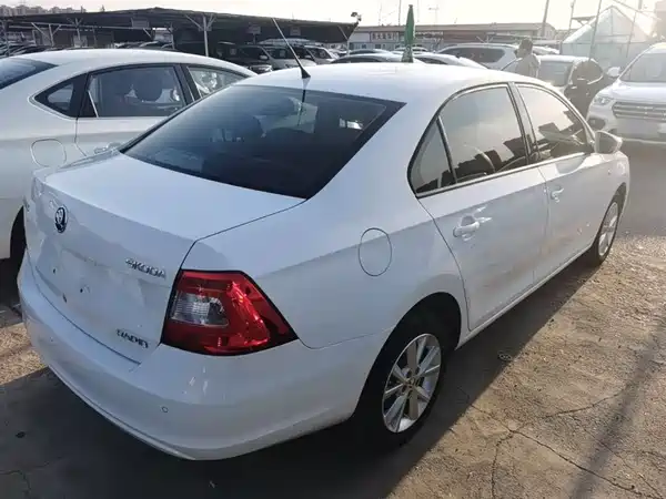 Skoda Rapid 2015