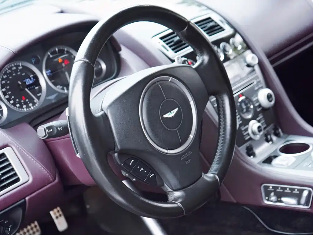 Aston Martin Rapide 2012 — фото 6