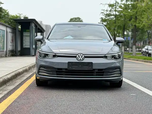 Volkswagen Golf 2022