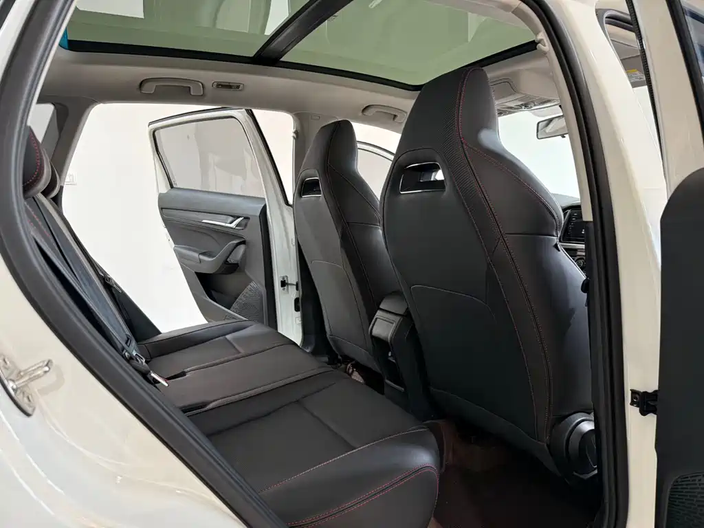 Skoda Kamiq 2022 — фото 12