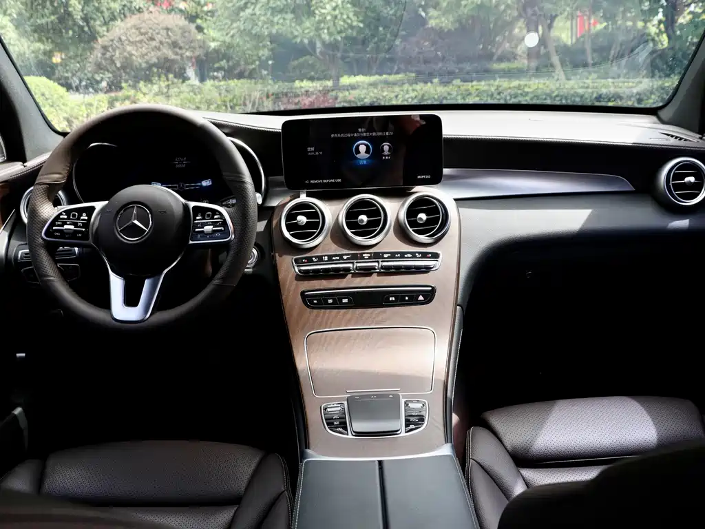 Mercedes-Benz GLC 2022 — фото 13