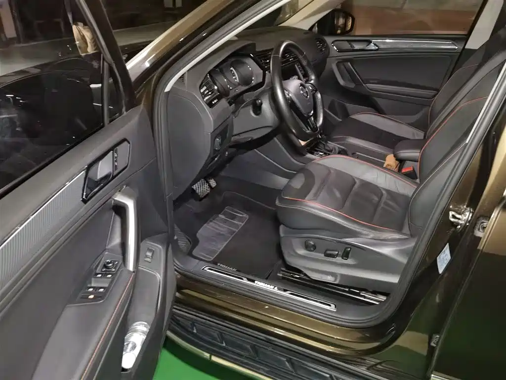 Volkswagen Tiguan L 2017 — фото 14