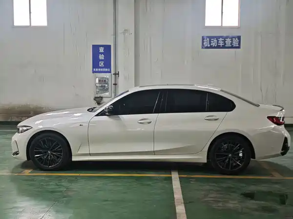 BMW 3 Series 2024