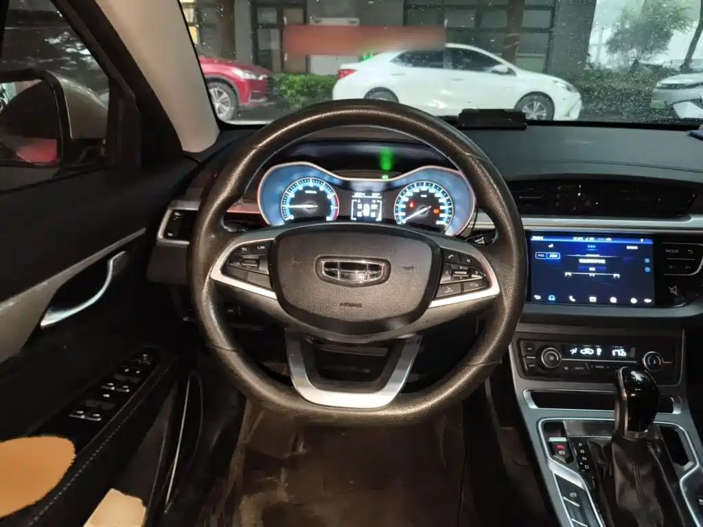 Geely Emgrand 2020