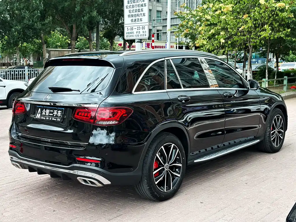 Mercedes-Benz GLC 2022 — фото 3