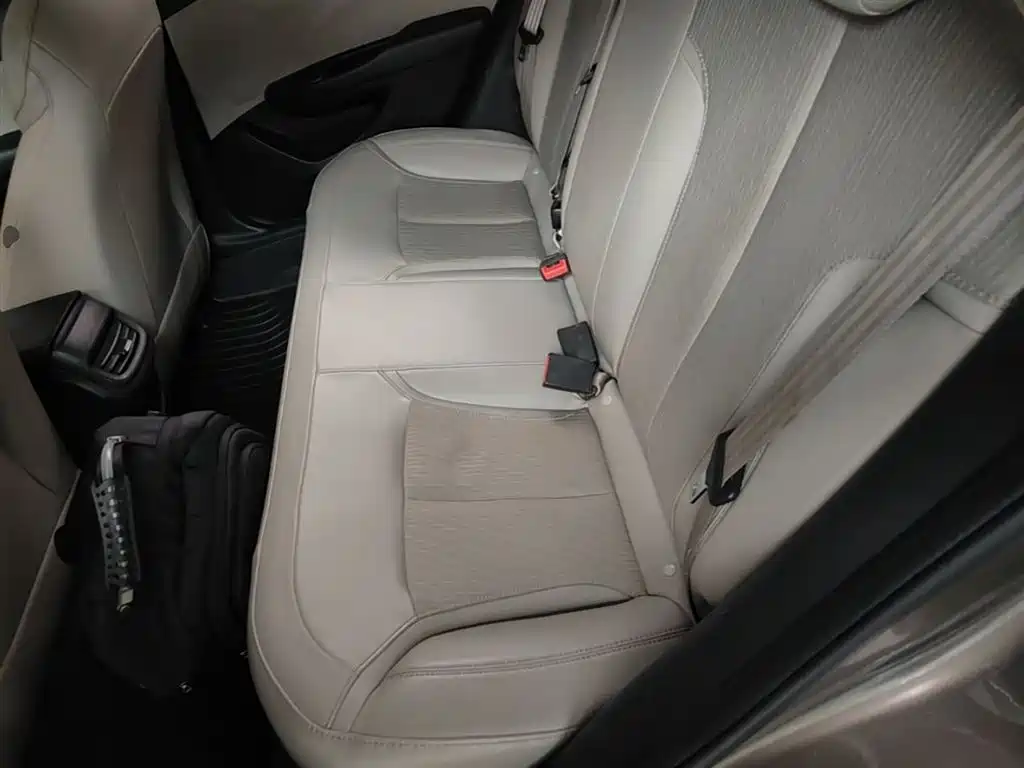 Buick Excelle 2017 — фото 17