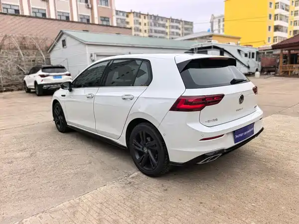 Volkswagen Golf 2023