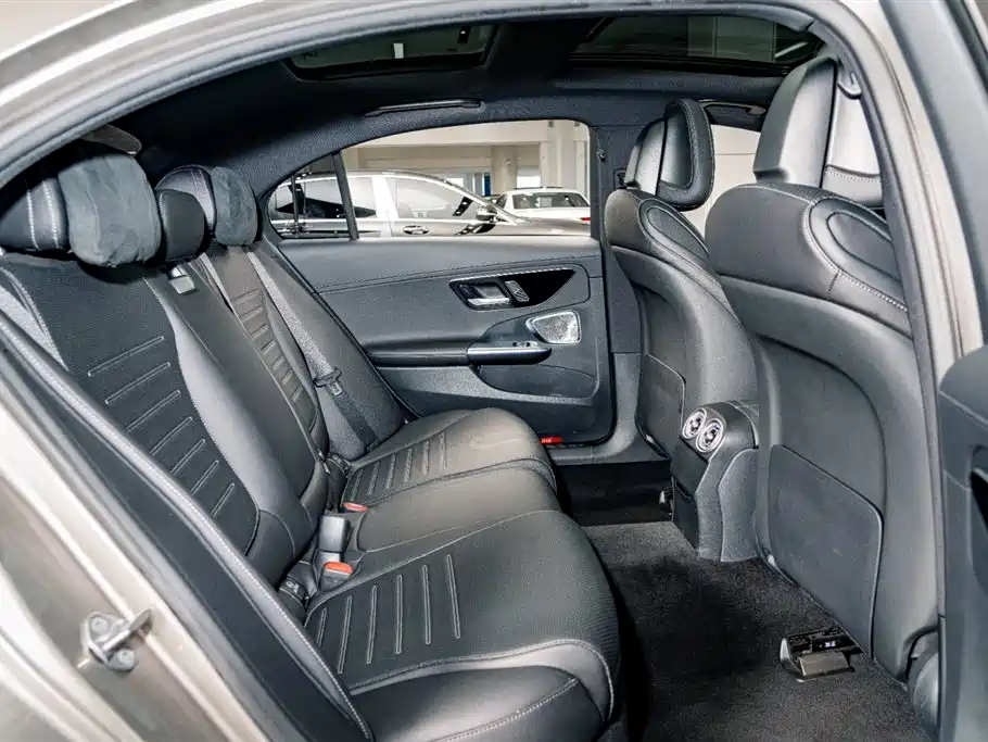 Mercedes-Benz C-Class 2022 — фото 19