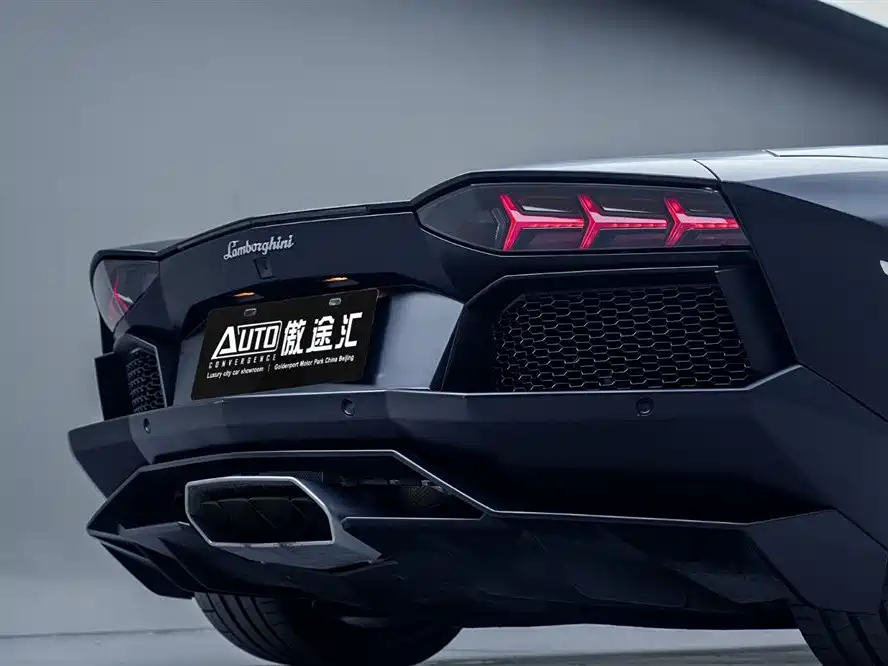 Lamborghini Aventador 2016 — фото 7