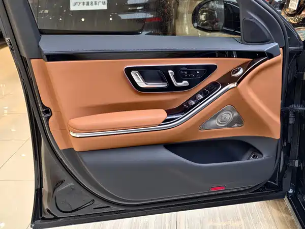 Mercedes-Benz S-Class 2021