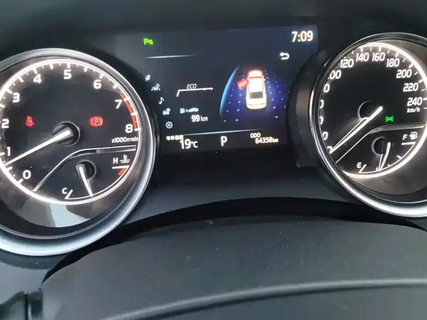 Toyota Camry 2019