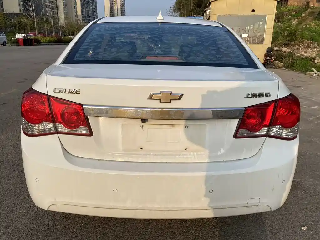 Chevrolet Cruze 2014 — фото 10