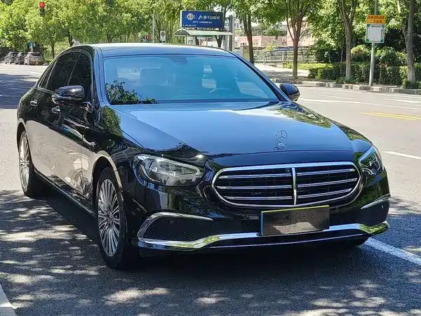 Mercedes-Benz E-Class 2023