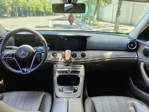 Mercedes-Benz E-Class 2023
