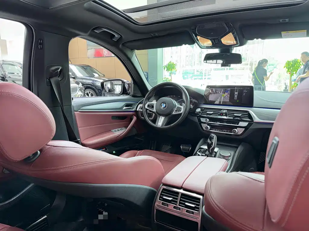 BMW 5 Series 2021
