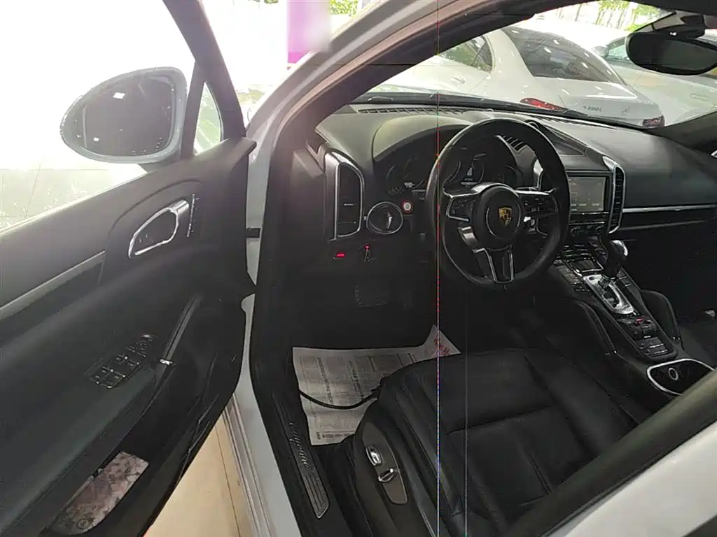 Porsche Cayenne 2015 — фото 16