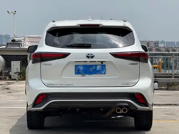 Toyota Crown Kluger 2023