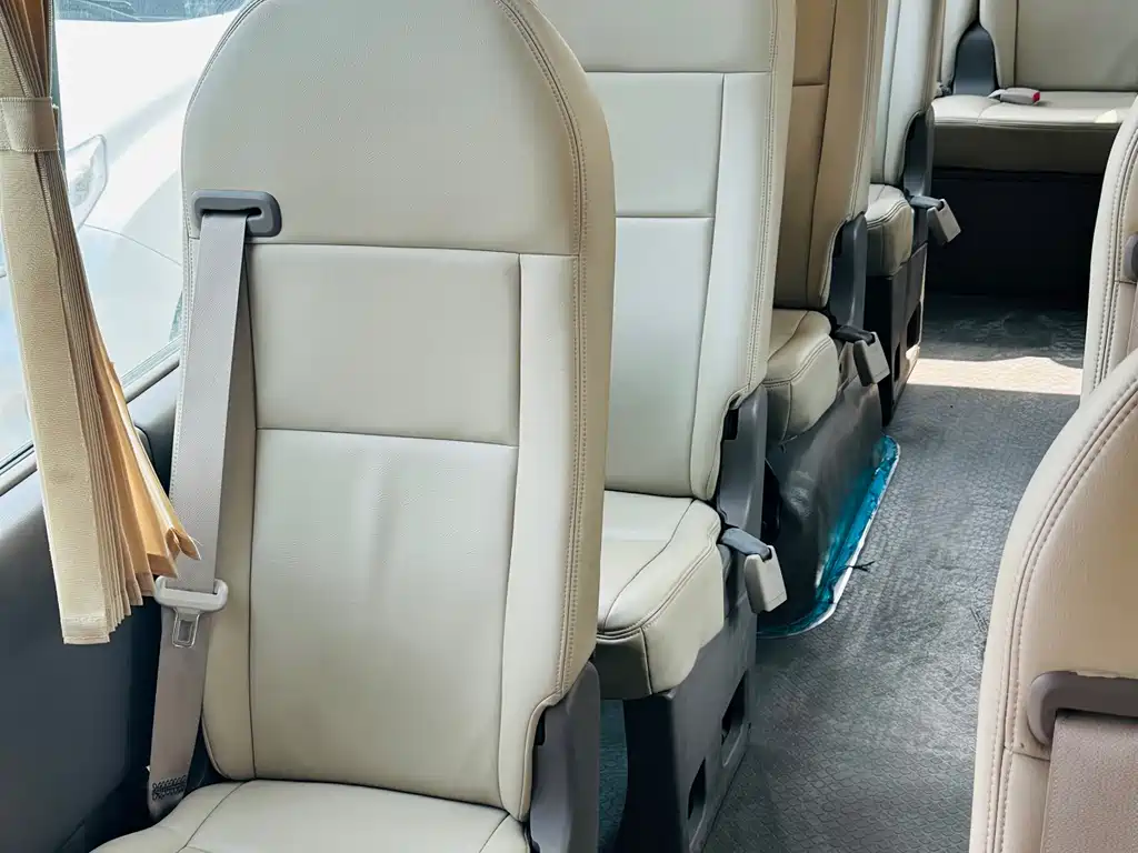 Toyota Coaster 2016 — фото 13