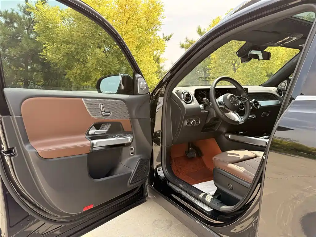 Mercedes-Benz GLB 2025