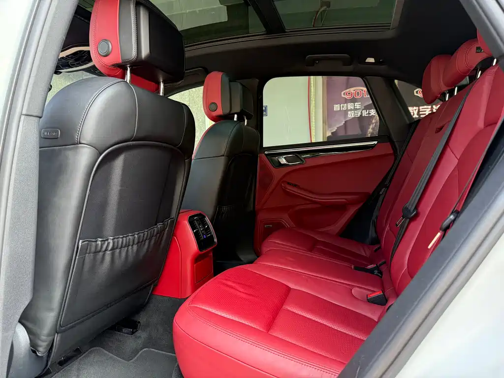 Porsche Macan 2015 — фото 10