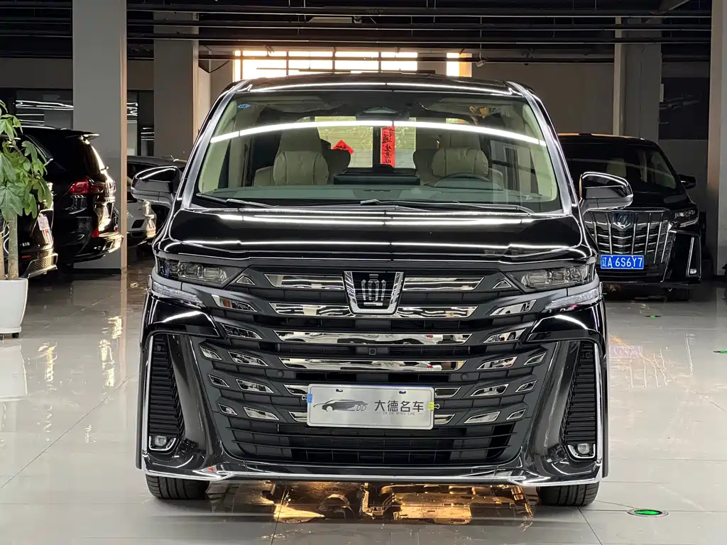 Toyota Vellfire 2026 — фото 2