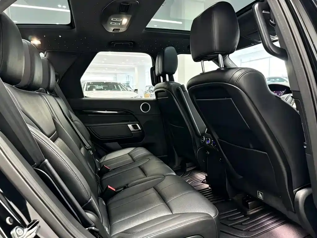 Land Rover Discovery 2020 — фото 9