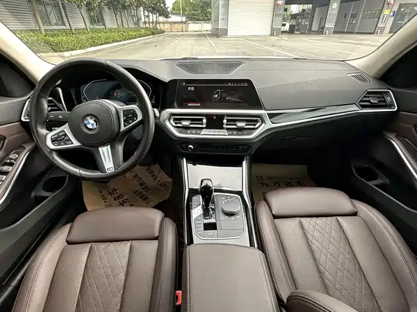 BMW 3 Series 2022