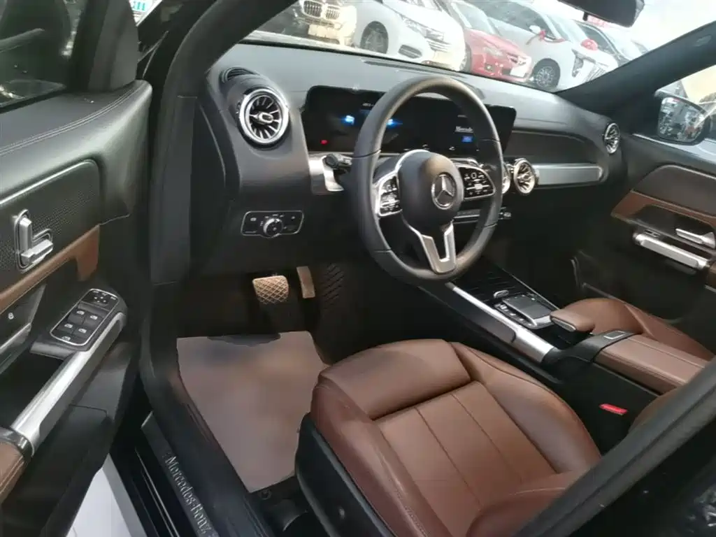 Mercedes-Benz GLB 2021 — фото 16