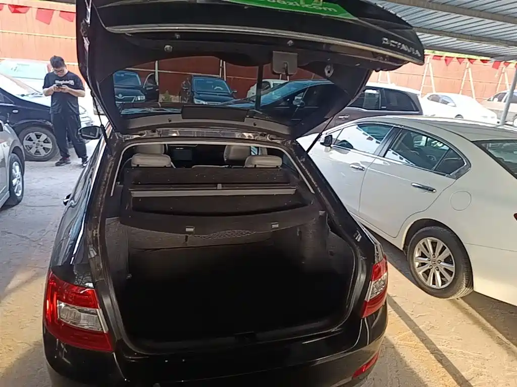 Skoda Octavia 2015 — фото 19